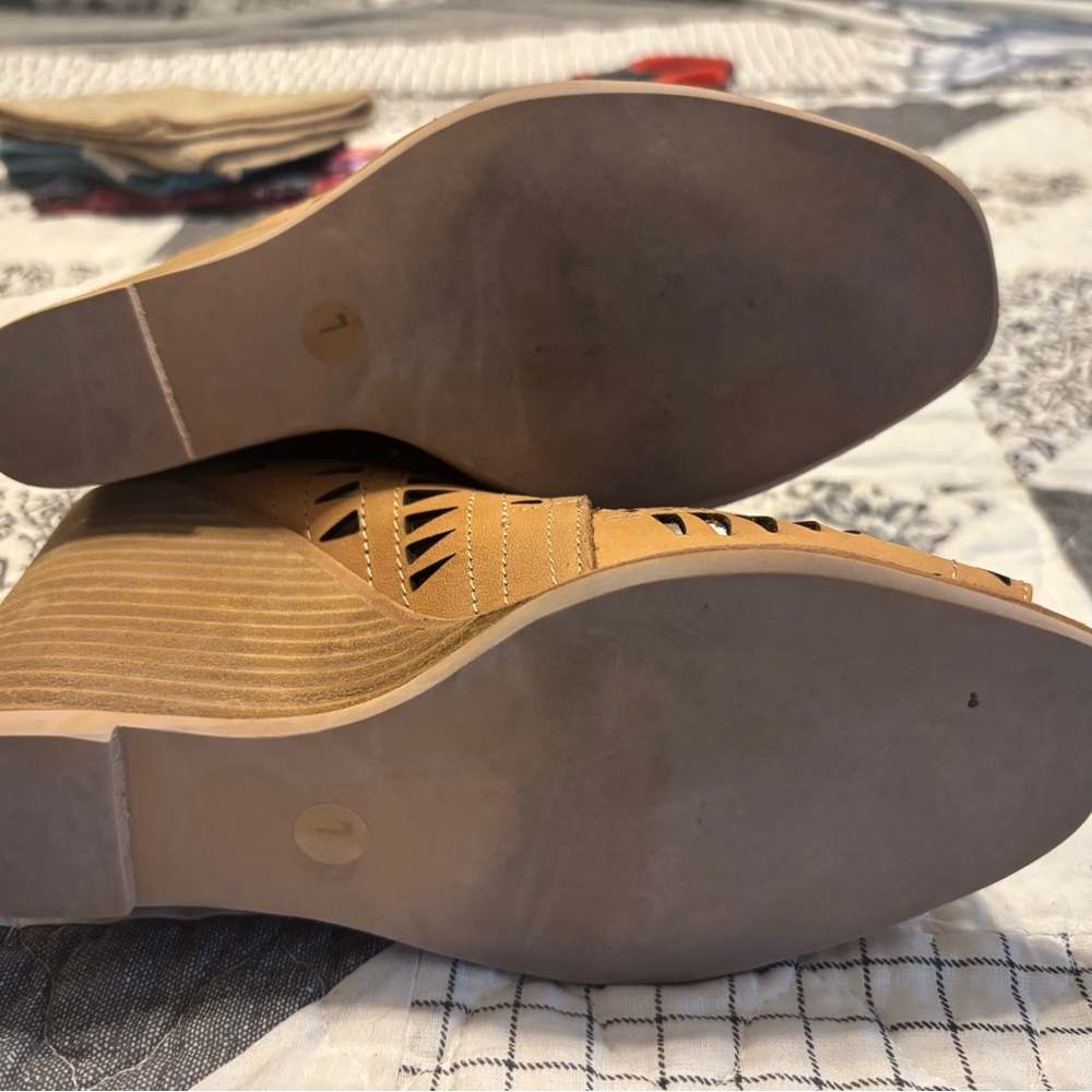 Jeffrey Campbell Tan Leather Cutout Wedges - Picture 5 of 6